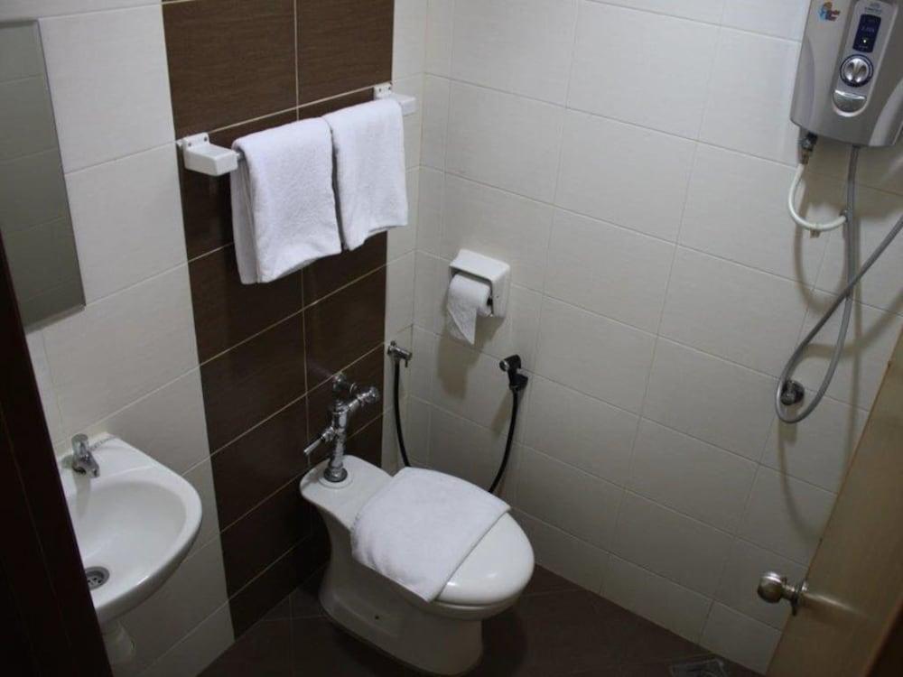 Dynasty Inn - Wakaf Che Yeh Ngoại thất bức ảnh